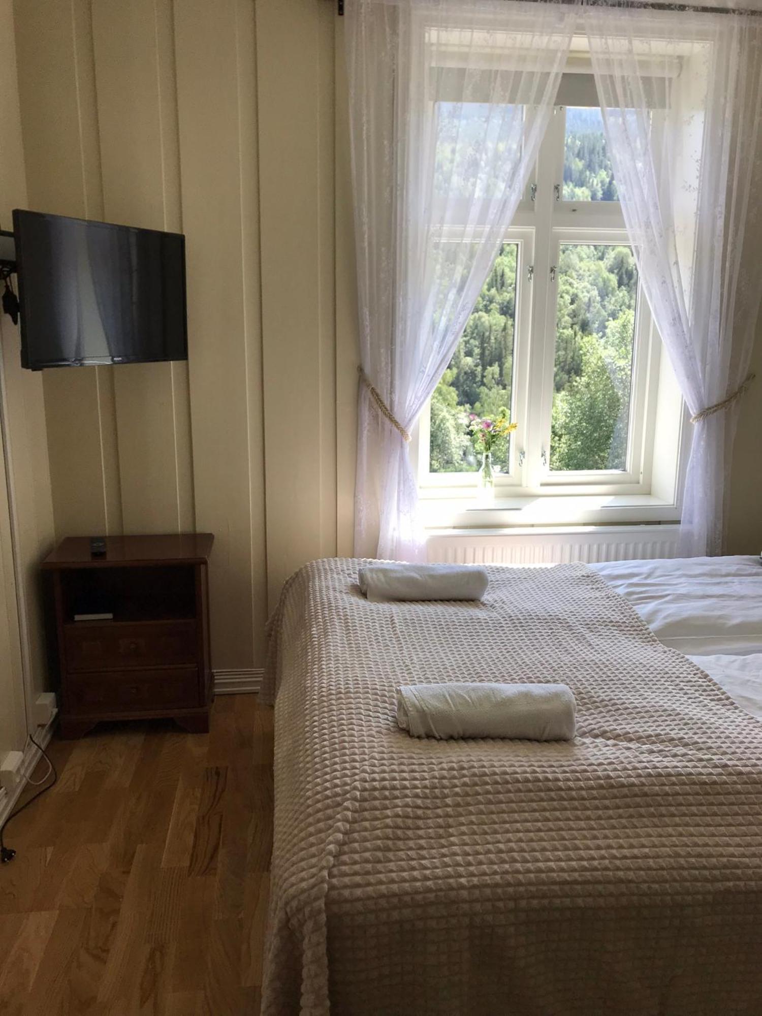 Heartbreak Hotel Nedre Heidal Buitenkant foto