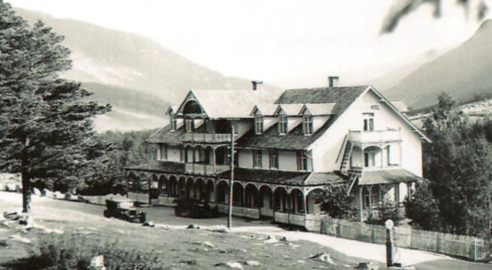 Heartbreak Hotel Nedre Heidal Buitenkant foto