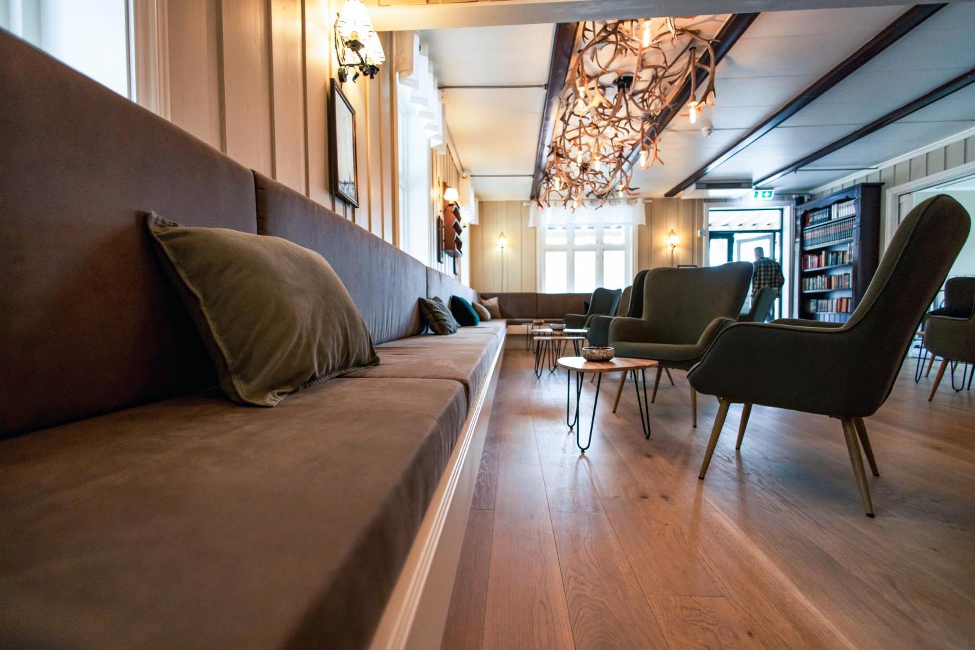 Heartbreak Hotel Nedre Heidal Buitenkant foto