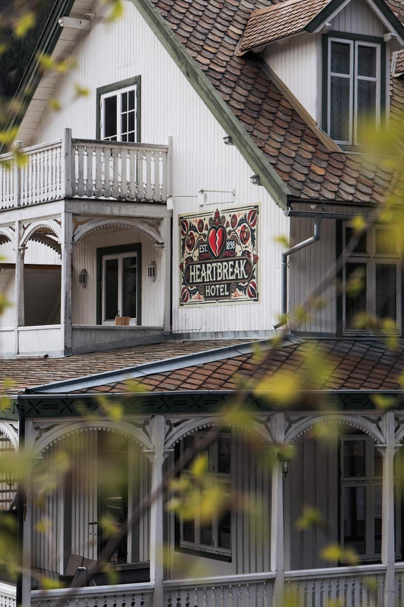 Heartbreak Hotel Nedre Heidal Buitenkant foto