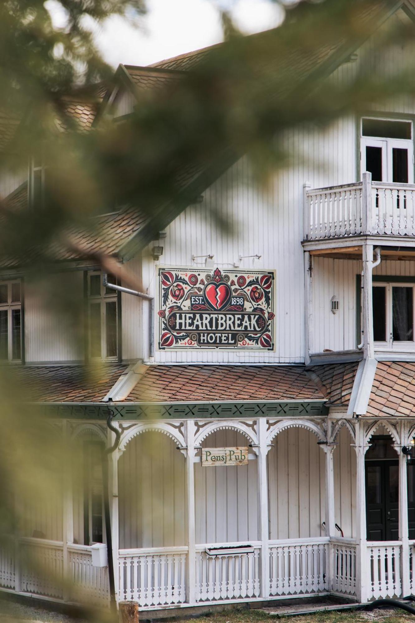 Heartbreak Hotel Nedre Heidal Buitenkant foto