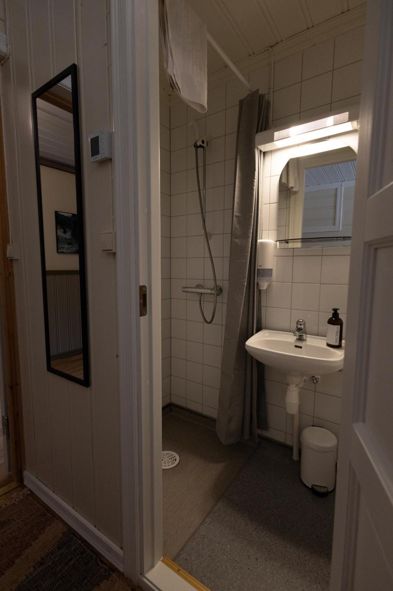 Heartbreak Hotel Nedre Heidal Buitenkant foto